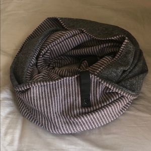 Lululemon Vinyasa Scarf